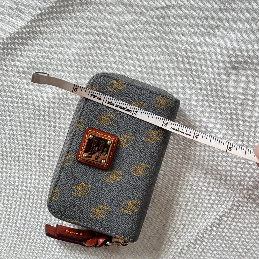DOONEY & BOURKE Gretta Small‎ Zip Around Wallet .